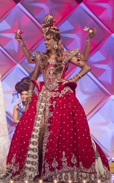 PriyankaSuccessorLook