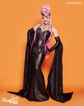 Look del escenario principal del episodio 11