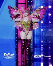 Semi-Finals Entrance Look