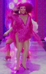 Look de la actuación de "Pop Off Ate"