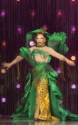 Gemstones Look – Emerald