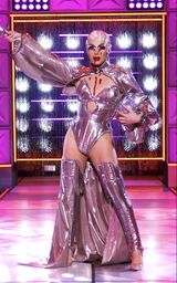 Faster Pussycat, Wig, Wig Look