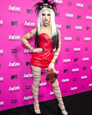 SpiceS15PremiereLook