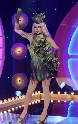 VanityVainCocktailDressLook