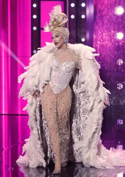 JewelsSparklesOuterwearLook