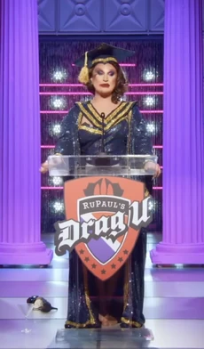 TheVivienneDraguationLook