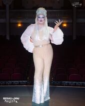 Episode 6 Look