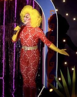 IvizaLiozaTalentShowLook