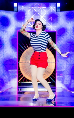 KateButchHeartOnLook2