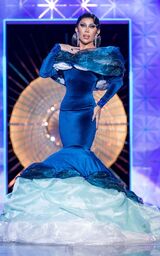 Drags to Riches Eleganza Look