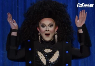 Look del Snatch Me Out! – Cher