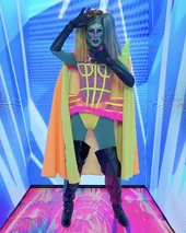 Look del vídeo musical de "Posa Que Posa"