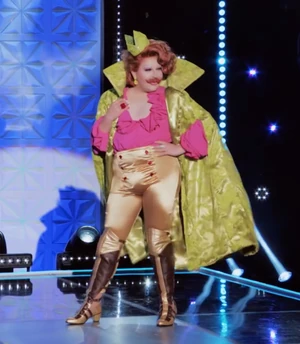 HannahCondaLadyPrinceCharmingLook