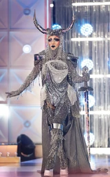 LaDiamondZodiacLook.jpg (371 kB) Drag Oroscopo Look – Toro