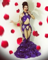 Look no emitido de 'La Noche de las Mil Selenas'