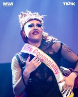 Publicación de felicitación por Miss Simpatía