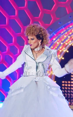 BetinaPolaroidWhiteLook