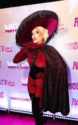 Look del estreno del Meet The Queens