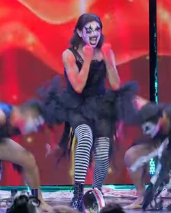 RebelMörkFinaleLook2B