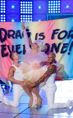 NinaWestAS9VarietyShowLook