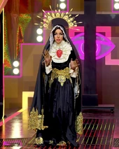 La Más Religiosa Look