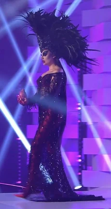 FontanaDramaQueenLook