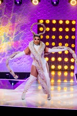 Queen of the Dessert Look