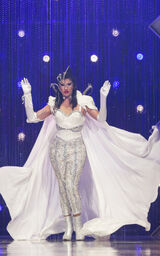 Queen of the World Look