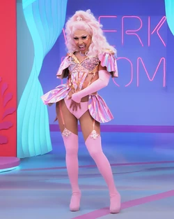SerenaMorenaEntranceLook