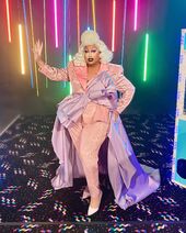 Cast RuVeal Look