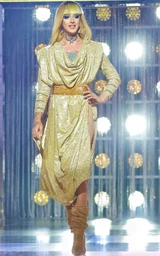 Look de 'Che Carrà Sei?'