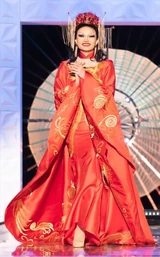 Look de 'Expenny, Henny: Expensive-looking Drag'