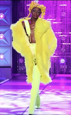 SymoneYellowGorgeousLook