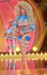 TessaTesticleGAS1E10LipsyncLook2