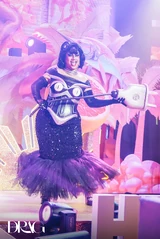 HanaBeshiePremiereLook.jpg (369 kB) Look del estreno