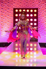 Look de 'Fuchsia? I Don't Even Know Her'