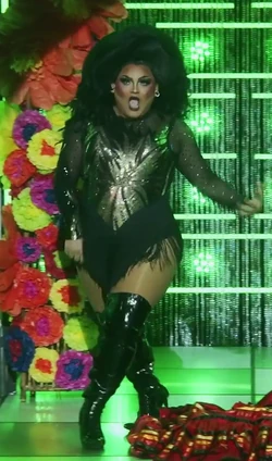 GenevaKarrTalentShowLook2