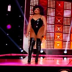 KandyMuseAS8E6LipSyncLook