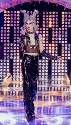 MetamorkidFetishLook