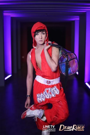 VandaMissJoaquimTop5PerformanceLook