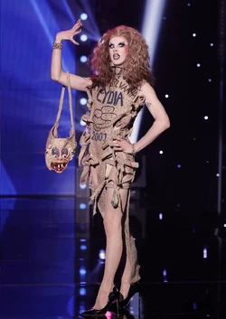 LydiaBKollinsAS10EntranceLook