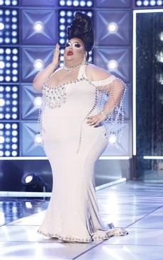 MistressIsabelleBrooksCrystallizedEleganzaLook