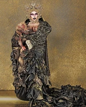 C-PherSLM1ReligiousLook.jpeg (621 kB) Look de 'La Más Religiosa' (reveal)