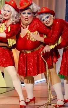 MistressIsabelleBrooksOldFriendsGoldPerformanceLook