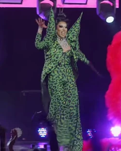 LupitaKushFinaleLook1