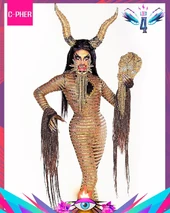 C-PherHornedLook.jpg (267 kB) Look de 'La Más Cachuda' (reveal)