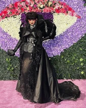 GvajardoLMD4PurpleCarpet.jpg (388 kB) Look de la alfombra morada