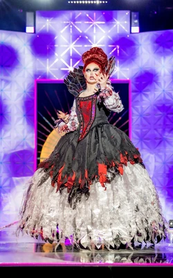 DeDeLiciousMirrorMirrorLook