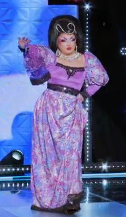 ChorizaMayDragsToRichesLook