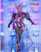 Futuristic Chic Look
